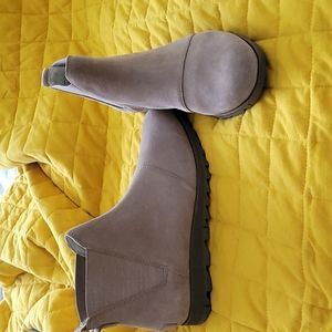 NWOT Sorel boots